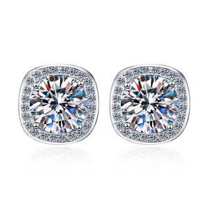 Pendientes de Plata de Ley con Moissanita Certificada GRA D VVS1, Diseño Solitario Halo Cuadrado Starlight Bliss, 2 Ct / Par - Product Image 1