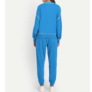 Conjuntos de sudadera con capucha y pantalones de chándal de gran tamaño personalizables con logotipo sostenible para mujer - Product Image 2