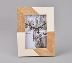 Cadre photo artisanal en bois naturel et résine blanche incrustée, élégant, bicolore, minimaliste, porte-photo décoratif pour bureau - Product Image 3