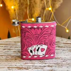 Nuevo Diseño de Lujo: Cantimplora de Cuero con Diseño Floral, Ideal para Viajes y Uso Personal, Elegante Contenedor Portátil para Bebidas - Product Image 2