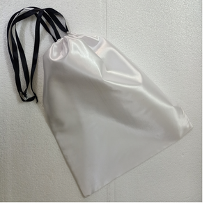 กระเป๋าหูรูดผ้าซาตินสั่งทำพร้อมพิมพ์โลโก้ของคุณในขนาดที่สั่งเหมาะสำหรับโปรโมชั่น - Product Image 1