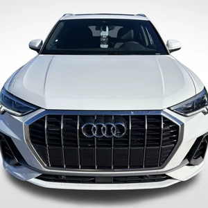 La Mejor Oferta, Audi Q3 2025 2.0T Turbo 186HP R20, Asientos de Cuero, Techo Panorámico de Aleación de Aluminio, SUV Compacto de Lujo Automático con Transmisión 7DCT - Product Image 1
