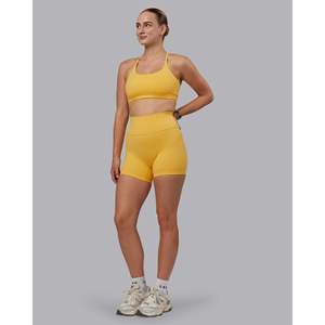 Shorts Ultra High-Rise 4 de Mujer Fusion, Estilo Banana, Color Crema - Product Image 5