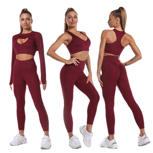Conjunto de Yoga sin costuras de tres piezas personalizado para mujer, mallas deportivas para gimnasio y Top corto, ropa deportiva de entrenamiento - Product Image 1