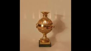 Quemador de incienso árabe más exigente con tapa Recién llegado Quemador de incienso Bakhoor de metal Fragancia clásica Islámica para el hogar - Product Image 2