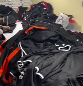 Pantalones Cortos de Baloncesto Auténticos en Blanco y Negro, Uniformes Deportivos Personalizados Directamente del Fabricante, Cierre con Cordón, Método de Tejido de Punto - Product Image 4