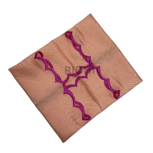 Nuevas Servilletas Ridhi 2026 Blancas de Lino Puro con Bordado Festoneado para Fiestas en Casa, Bodas, Eventos, Regalos para Damas de Honor - Product Image 4