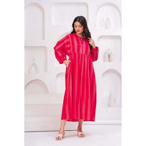 Robe en coton rose avec jupe ample, longueur ras du sol, élégante et décontractée, taille XL, avec détails translucides pour les occasions de jour - Product Image 5