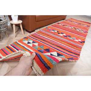 Tapis vintage 3,1 x 11,1 pieds, tapis Herki, tapis en laine à imprimé animalier orange - Product Image 3