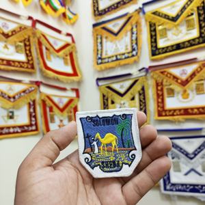 Patch de broderie d'insigne de la reine du sud QOS - Product Image 3