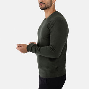 Pull en tricot à manches longues pour hommes en gros, col rond, tricot uni, col rond, logo brodé personnalisé, pulls en tricot pour hommes - Product Image 2