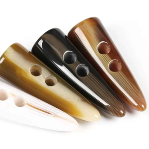Botones de cuerno de búfalo duraderos de 2 y 4 agujeros para prendas de lana - MOQ bajo - Product Image 4