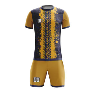 Tenues de football de club personnalisées de haute qualité, kit de vêtements de football par sublimation, maillot de football respirant à manches courtes - Product Image 1