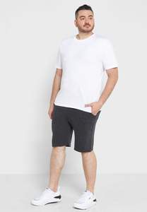 Shorts de plage d'été décontractés pour hommes pantalons à motif solide anti-rides grande taille vêtements d'été teints en couleur unie en gros - Product Image 5