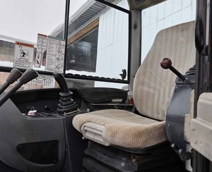 Mini excavadora en venta, excelente estado, tamaño compacto, perfecta para sitios de trabajo pequeños, disponible para la venta. - Product Image 3