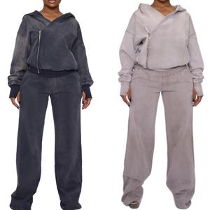 OEM Vêtements personnalisés Veste à capuche en coton polaire épais avec fermeture éclair Ans Pantalon de survêtement Jogger Ensemble deux pièces Survêtement pour femmes - Product Image 1
