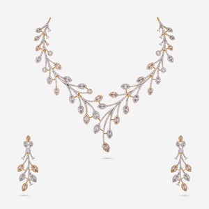 Collar de Lujo Chapado en Oro con Circonitas 187566, Patrón Geométrico con Ópalo, Cristal de Titanio y Perla para Regalo de Boda, Fiesta o Compromiso - Product Image 1