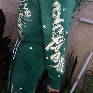 Ensemble de pantalons de survêtement à capuche surdimensionnés délavés à l'acide unisexe personnalisée Survêtement d'hiver sérigraphié à épaules tombantes et à ourlet court brut - Product Image 4