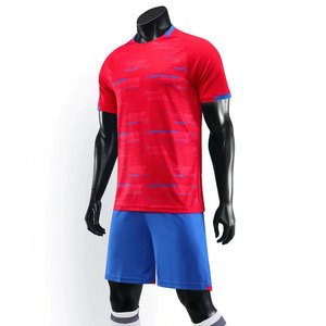 Vêtements de sport pour hommes 100% uniformes de football en polyester prix de gros maillots à demi-manches uniformes de football - Product Image 1