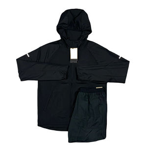 Nouvelle mode de survêtement coupe-vent d'extérieur pour hommes pour le cyclisme et la course coupe-vent imprimé OEM entretenu de haute qualité - Product Image 1