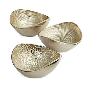 Cuenco decorativo de latón con acabado de bronce dorado antiguo con forma redondeada y acabado metálico texturizado - Product Image 3