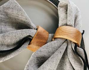 Ensemble de ronds de serviette en bois artisanal classique 6 décor de Table pour les dîners rond de serviette en or cuisine personnalisée - Product Image 4