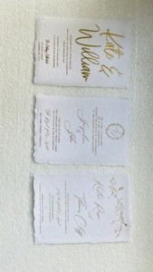 Cartes d'invitation de mariage sur mesure estampillées en aluminium, idéales pour les papeteries de mariage et les concepteurs d'invitations pour la revente - Product Image 4