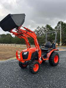 Tractor Compacto Maasey Ferguson B2320 B3211 B1820 BX BX23S 4WD con Motor Cummins de 120HP y Cargador LA304 - Product Image 2