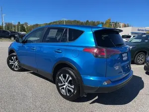 2018 ToyotaRAV 4 - Product Image 3