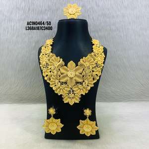 ชุดสร้อยคอยาวพร้อมต่างหูและแหวนลายดอกไม้ ดีไซน์ทันสมัยเก๋ไก๋ ชุบทอง 18K เครื่องประดับสำหรับผู้หญิง - Product Image 1