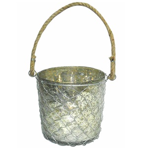 Producto superior, linterna de huracán colgante con alambre de metal, trabajo de ratán, tarro de vidrio, artesanía rústica, diseño único 2025 de alta calidad - Product Image 1