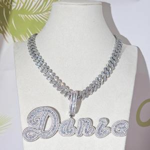 Collar con Colgante de Nombre en Plata 925 Chapada en Oro con Diamante Moissanite Corte Baguette VVS de Moda para Raperos a Bajo Precio - Product Image 1