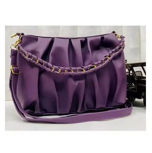 Magnifique sac à main pour femmes avec un design multicolore unique et des matériaux durables avec un grand espace de rangement - Product Image 1