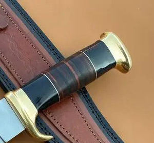 Cuchillo de acero inoxidable, cuchillo Bowie de caza hecho a mano personalizado con mango de madera de color y Funda de cuero de Knives Maker. - Product Image 6