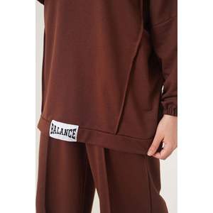 Ensemble de 2 pièces à capuche marron brodé de lettres Balance - Product Image 4