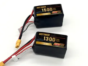 DEFNOCO fabbrica OEM 1300mAh Lipo batteria 14.8V 22.2V 3S 4S 6S 150C batterie di ricambio al litio per FPV Drone batteria
