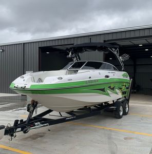 Barco de Aluminio con Cabina, el Más Popular del 2026, para Pesca - Product Image 2