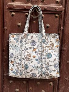 Bolsa de Compras de Hombro de Algodón para Mujer con Logotipo Personalizado, Acolchada, Color Sólido Rojo, Cierre de Cremallera, para Todas las Temporadas - Product Image 2