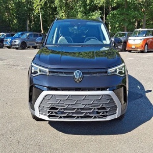 Volkswagen Taos SE FWD Turbo 2024, conduite à gauche, jantes R21, faible kilométrage, prix abordable, en stock, prêt à être expédié - Product Image 1