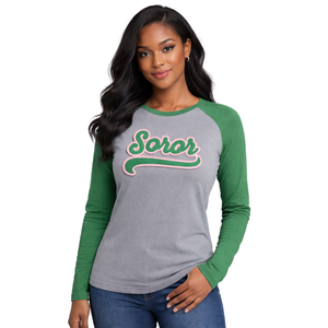 T-shirt à manches courtes en raglan gris acier 08 Soror, sororité grecque, t-shirt rose et vert pour femmes, sororité universitaire, style estival, diamants - Product Image 1