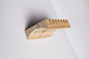 Porte-savon en bois de cèdre naturel 100% avec plateau d'égouttage minimaliste en finition polie pour salle de bain ou cuisine par artisanat en croissant - Product Image 4