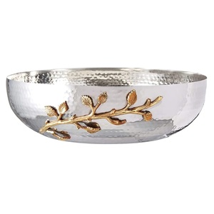 Bol à salade en or martelé en métal poli international pour une utilisation en fête Design moderne - Product Image 2