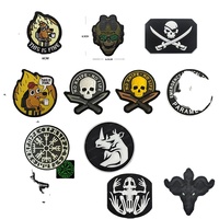 Petits écussons décoratifs brodés thermocollants pour chapeau, motifs Cœur, Airsoft, Lampe, Étoiles, Feuille d'érable, Ours, Crâne, Grenouille, Rayonnement, et badges amusants