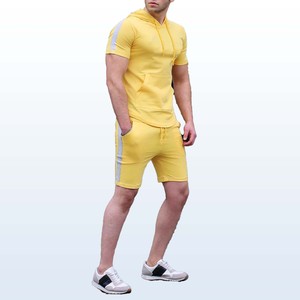 Conjunto de Verano Personalizado de Dos Piezas con Capucha y Corte Ajustado para Hombre: Camiseta y Pantalones Cortos de Algodón - Product Image 5