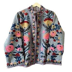 Veste d'hiver courte en velours brodé Suzani bleu, 100% coton, respirante, séchage rapide, faite à la main, style ethnique bohème pour festival - Product Image 1