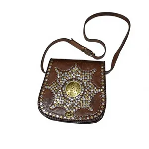 Bolso de Hombro de Cuero Vintage Estilo Boho con Correa Ajustable y Cierre de Solapa, Bolso de Mano para Mujer Ideal para Festivales y Viajes - Product Image 1