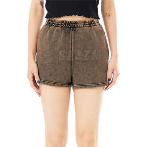 Short délavé à l'acide pour femmes à prix durable qui combine le meilleur design et un ajustement confortable pour la vente en ligne - Product Image 1
