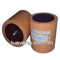 Le rouleau en caoutchouc de moulin à riz d'étiquette vietnamienne s'assemble à l'intérieur de la fraiseuse de riz produite au Vietnam avec la technique moderne