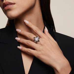 Jeulia Luna Astra Thorn Radiant Cut Moon and Star Engagement Ring Set - Product Image 5
