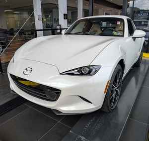 Mazda MX-5 Miata RF Grand Touring RWD Convertible Usado, Año 2025 - Product Image 1